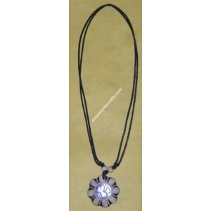 http://www.nepalwomencrafts.com/img/p/204-244-thickbox.jpg